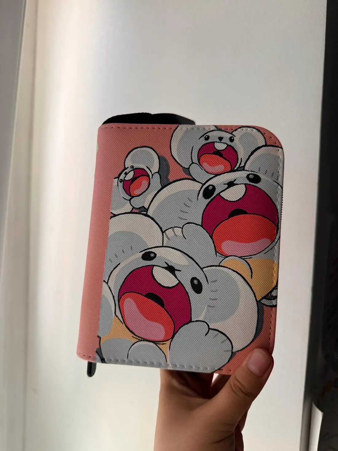 Custom handpainted glow-in-the-dark Shiny Maushold toploader binder