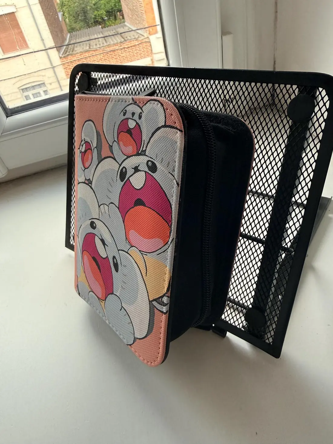 Custom handpainted glow-in-the-dark Shiny Maushold toploader binder